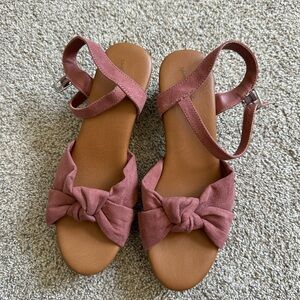 Universal Cute Pink Sandal Heels